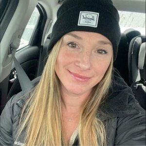 Meet your Posher, Cynthia